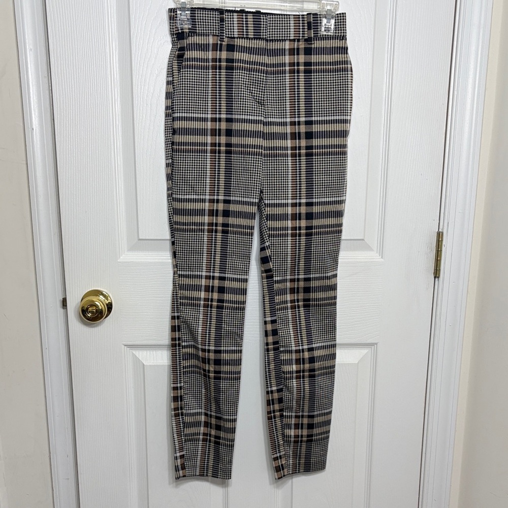 H&M Black and Tan Checkered Cropped Pants
